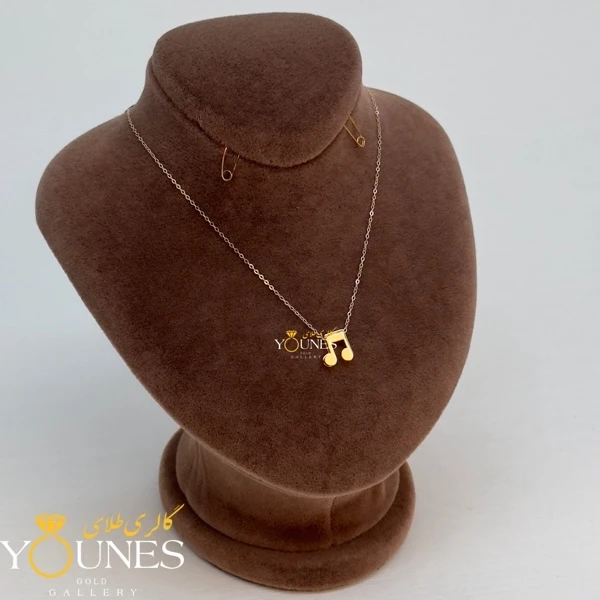 تصویر دوم گردنبند نوت موسیقی طلا